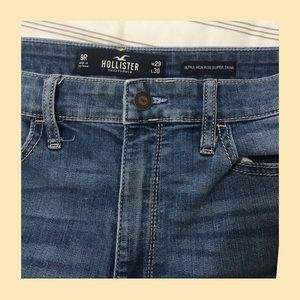 Ultra Rise Super Skinny Hollister Jeans Frayed